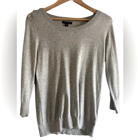 Banana Republic Gray Sweater 3/4 sleeve,with Button Detail on shoulders Sz M - Picture 1 of 10